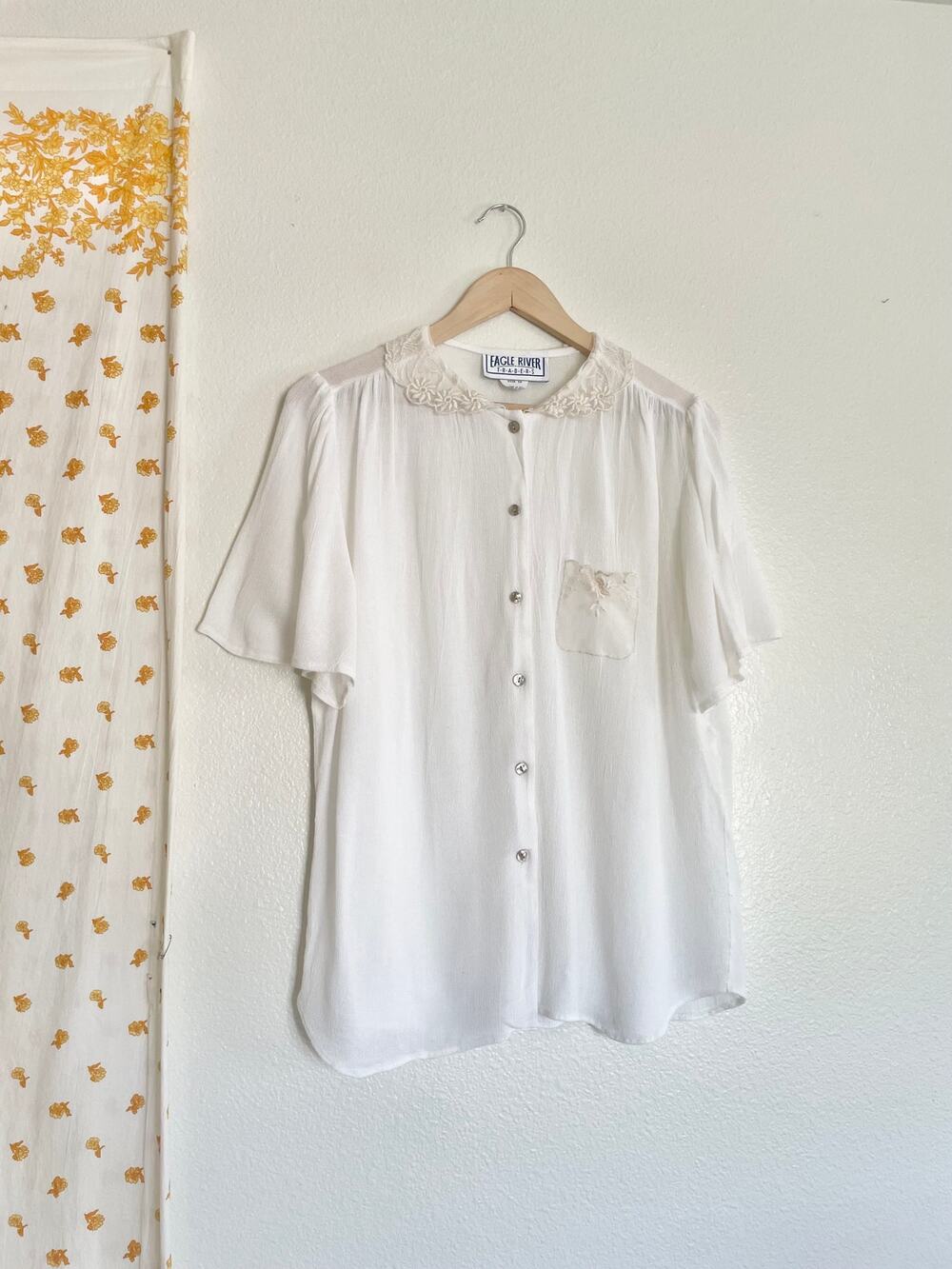 Vintage 90s Eagle River Traders White Rayon Lace Collar Blouse Size 10